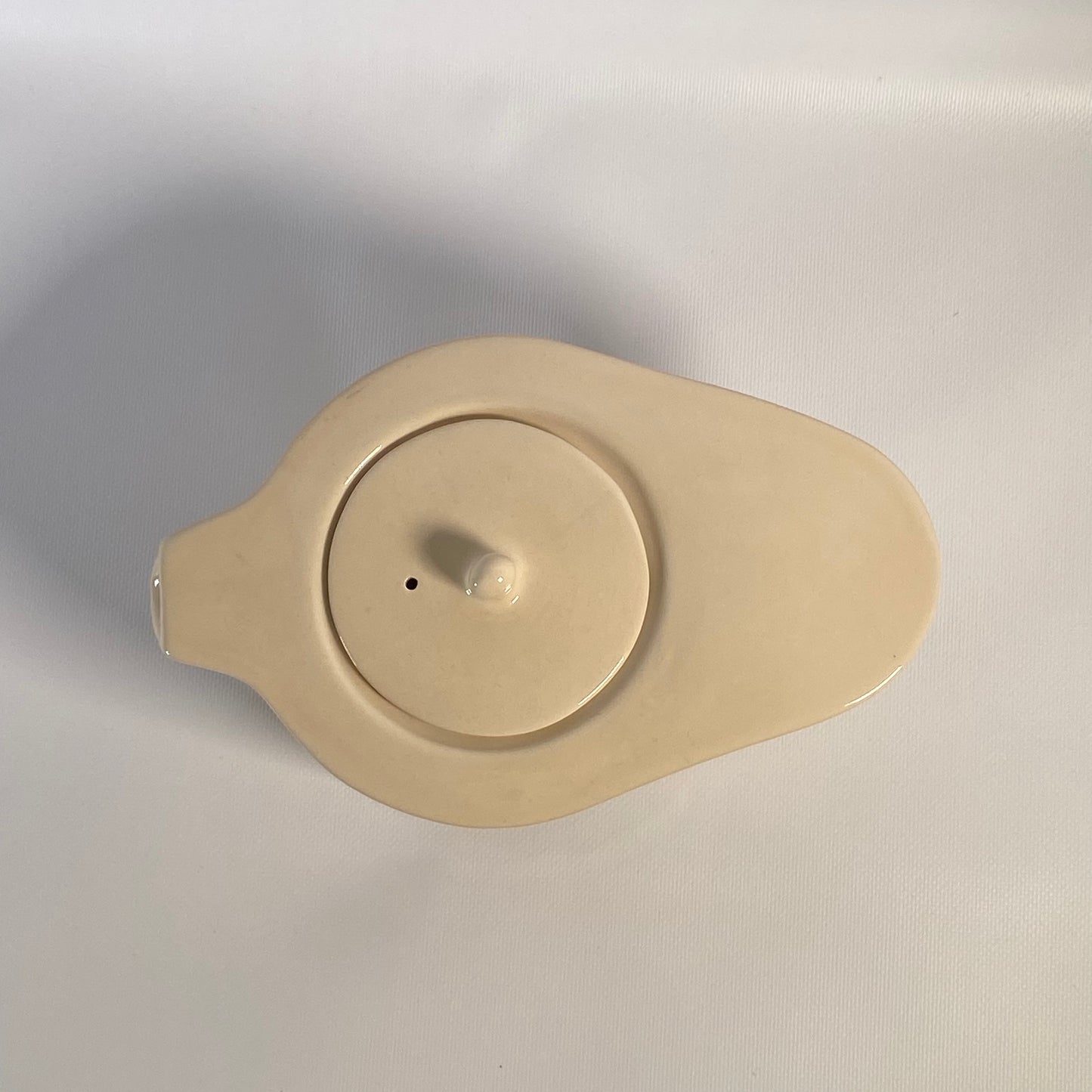 THÉIÈRE Sold Out